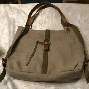 CargoIT stonewashed canvas with leather handle backpack.